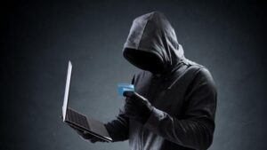 computer-hacker-laptop-credit-card-stealing-data_f395ee62-42b6-11e9-96e6-2d3dd9dcb23f1290686385062442440